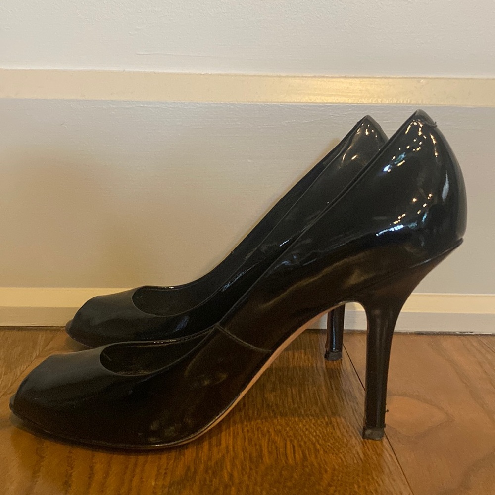 Black Vera Wang 4 inch heels